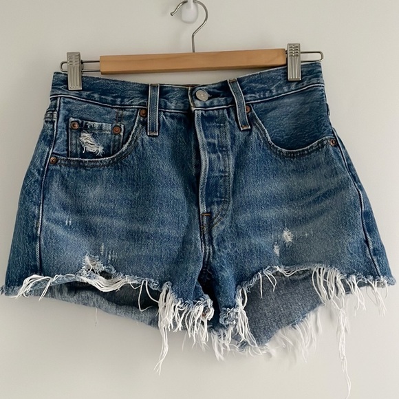 Levis 501 High Rise Medium Wash Denim Jeans Distressed Shorts Blue 25 - Picture 4 of 12